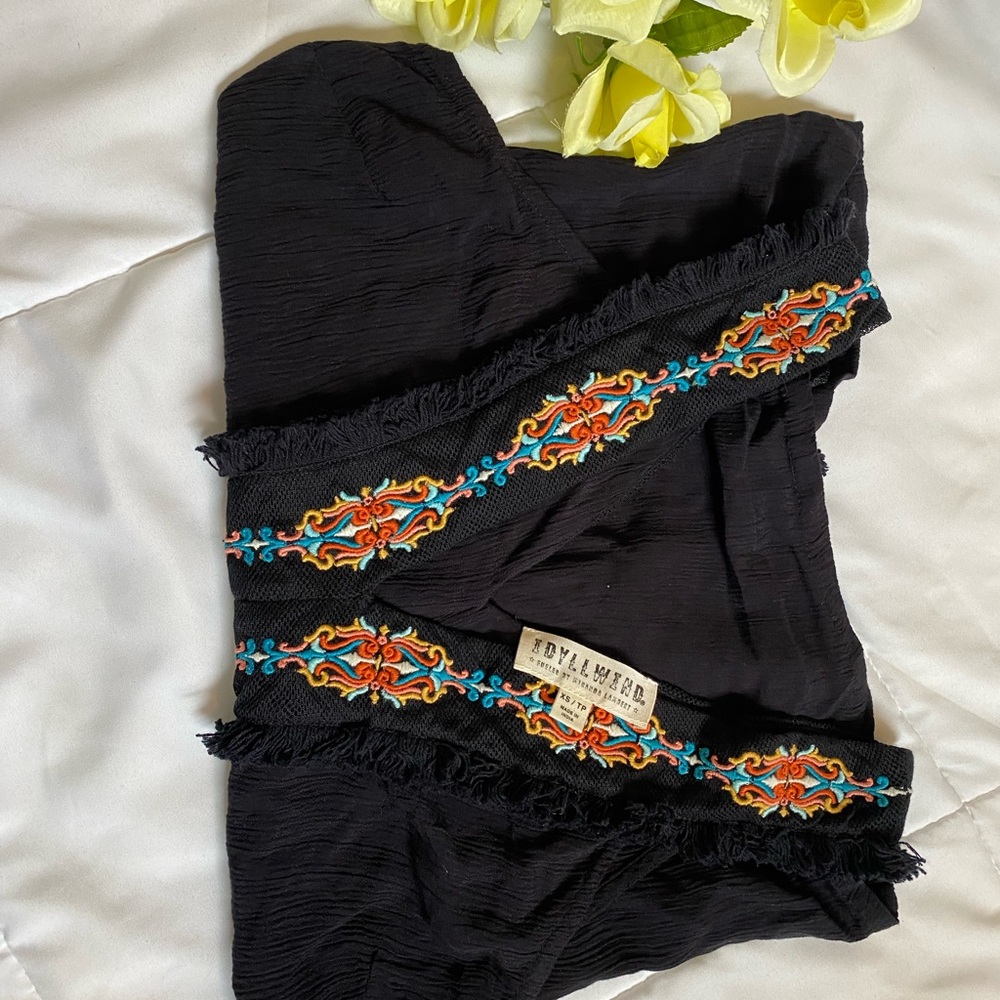 Idyllwind, embroidered black shirt, size xs, never worn